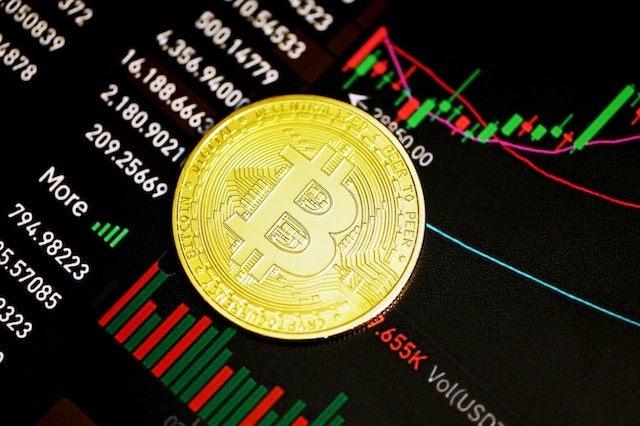 bitcoin se trouve sur l'écran de l'échange