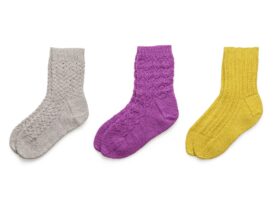 trois chaussettes colorées