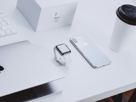 apple-products-on-table