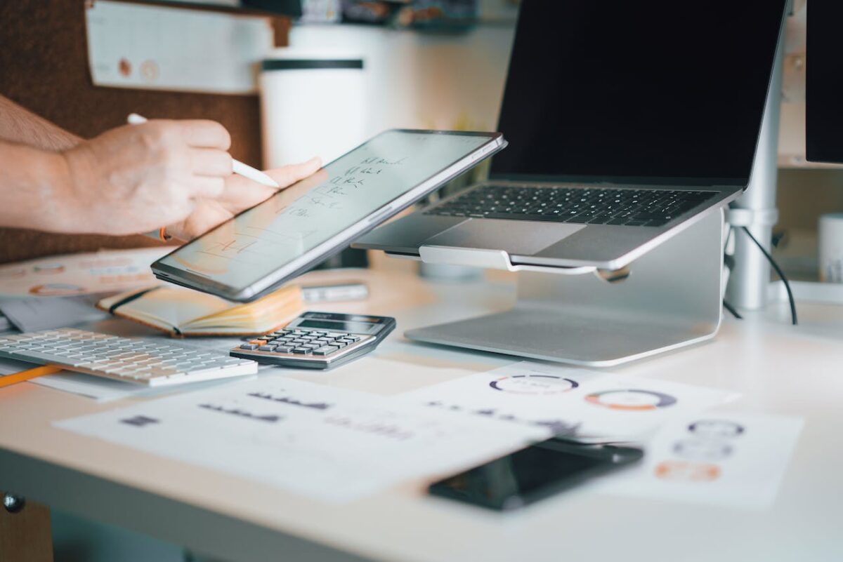 appareils-electroniques-bureau